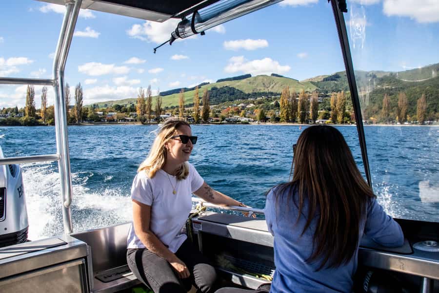 Taupo: Lake Taupo Western Bays Catamaran Tour with Bush Walk - Who should book this Lake Taupo cruise?
