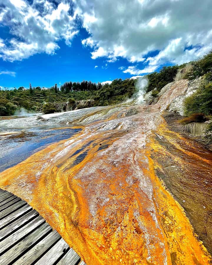 Taupo: Orakei Korako Geothermal Park and Cave Entry Ticket - Ruatapu Cave, the park’s unusual centerpiece
