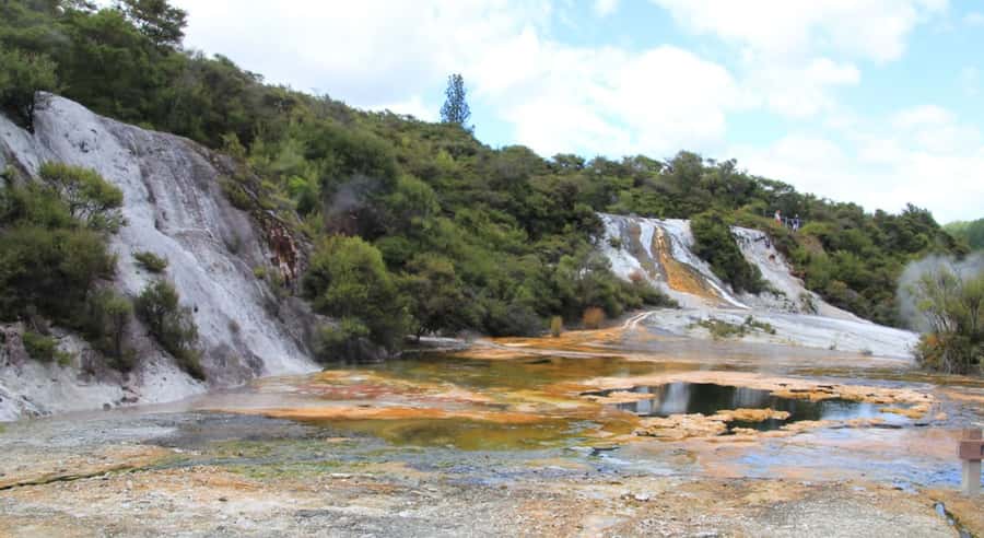 Taupo: Orakei Korako Geothermal Park and Cave Entry Ticket - A self-guided visit without a large group