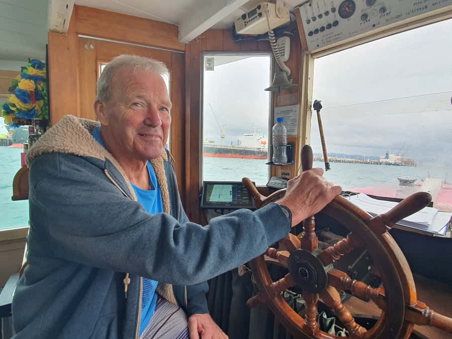 Tauranga: Mount Maunganui Harbour Sightseeing Cruise - Matakana Island and the white sandy beach