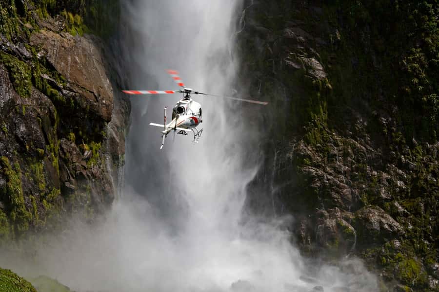 Te Anau: 30-Minute Fiordland National Park Scenic Flight - Seeing the Kepler Track from the air