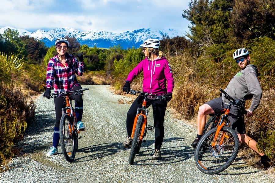 Te Anau: River Jet Boat and Bike Ride Tour with Local Guide - Cycling the Lake2Lake trail back to Te Anau