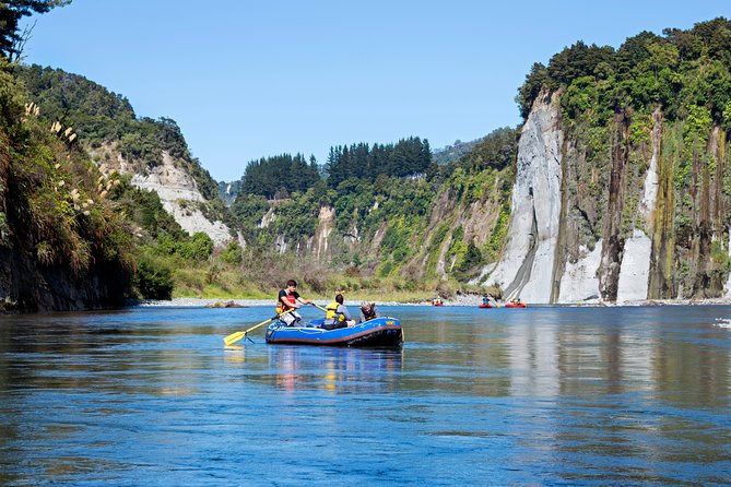 The Awesome Scenic Rafting Adventure - Full Day Rafting on the Rangitikei River - Four hours on the river, with room to look around