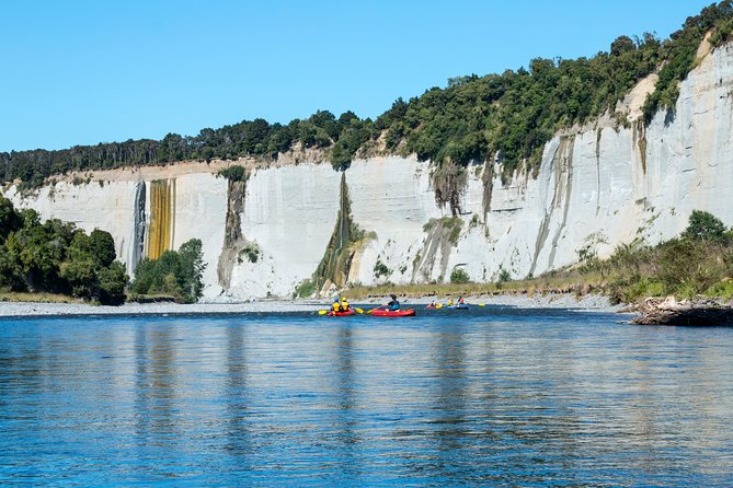 The Awesome Scenic Rafting Adventure - Full Day Rafting on the Rangitikei River - The final float is calmer and more relaxed