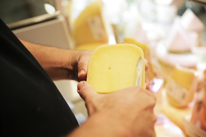 The Tastebud Tour, award winning food tour of Auckland - Auckland food by minivan, not by foot