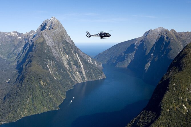 The Ultimate Milford Sound Experience by Helicopter from Queenstown - Stop two: Sutherland Falls and Lake Quill