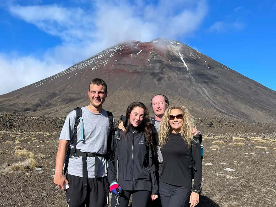 Tongariro Alpine Half Day Guided Group Walk - Who should choose this tour?