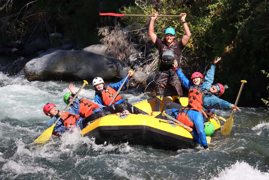 Tongariro River: Grade 3 Whitewater Rafting - Why the team element matters