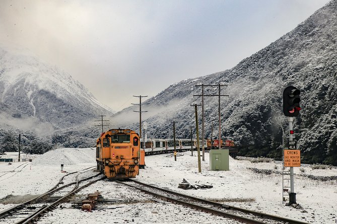 TranzAlpine Train Journey: Christchurch to Greymouth - Families, photographers, and first-time visitors