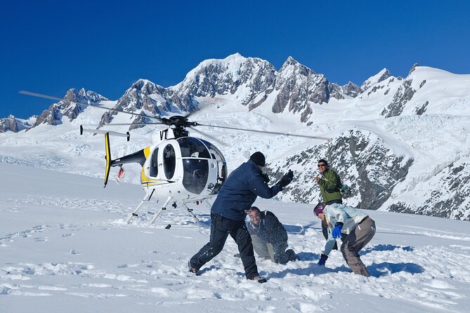 Twin Glacier Fox and Franz, Snow Landing (allow 30 mins - departing Fox Glacier) - Why the snow landing matters