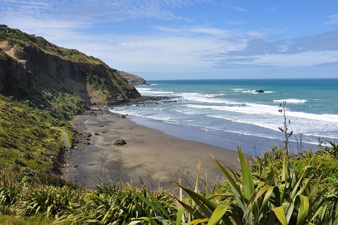 Ultimate Auckland Experience Full Day Tour with Brewery Lunch - Muriwai Beach and Auckland’s rougher edge