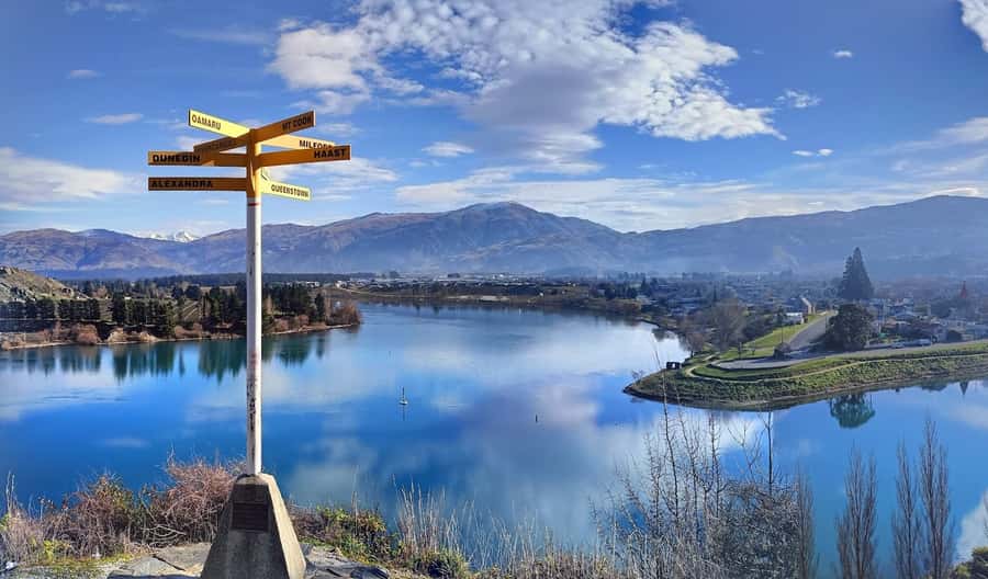 Ultimate Lake Dunstan Bike Hire, Shuttles And Boat Return - Choosing between a regular bike and an e-bike
