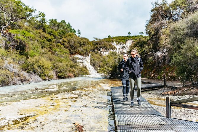 Wai-O-Tapu Thermal Wonderland, Rotorua, New Zealand - Following the three walking routes
