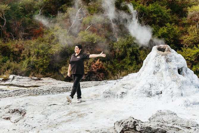Wai-O-Tapu Thermal Wonderland, Rotorua, New Zealand - Starting with Lady Knox Geyser at 10:15am