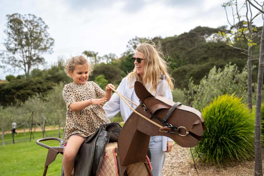 Waiheke Island: Ferry & Hop-On Hop-Off Explorer Bus Tickets - Arriving at Mātiatia and finding the Explorer Bus