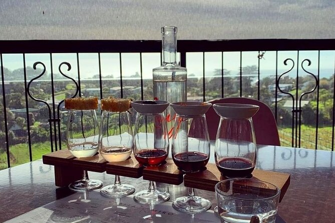 Waiheke Island Gourmet Food and Wine Tour - Local guides make the drives count