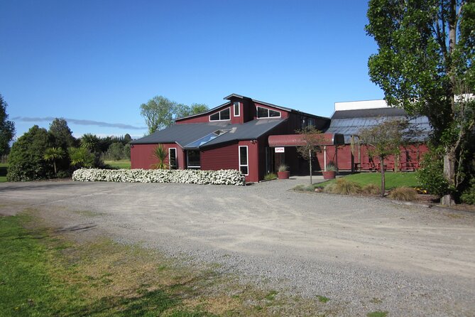 Waipara Valley Winery Tour Wine Tastings and Scenic Views - What the tastings and food are really worth