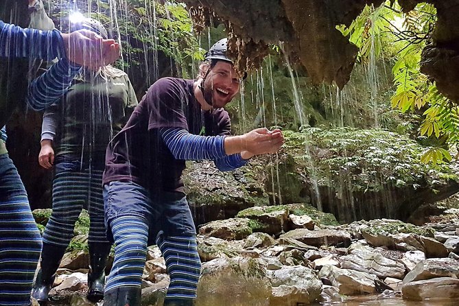 Waitomo’s Hidden Gem: Small-Group Off the Beaten Track Tour - The First 30 Minutes: Gear, Bush, and the Gorge