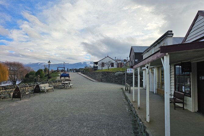 Wanaka Private Day Trip from Queenstown: TravelnGo - Cromwell changes the scenery and the menu