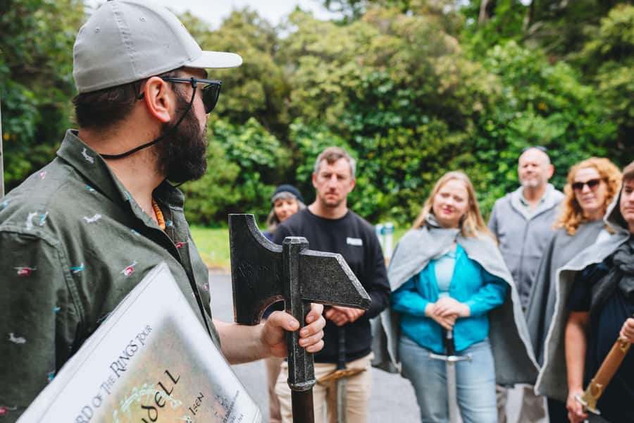 Wellington: Original LOTR Full-Day Tour with Weta & Lunch - Transport, timing, and what to bring