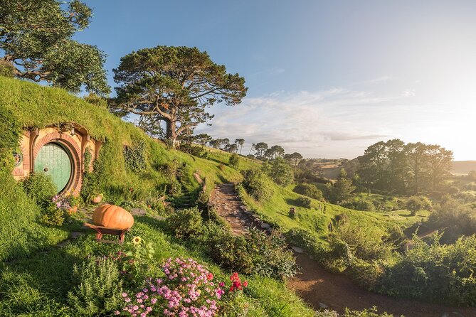 Wētā Workshop Unleashed - Intro to Scars and Scrapes Workshop - Who should book this workshop?
